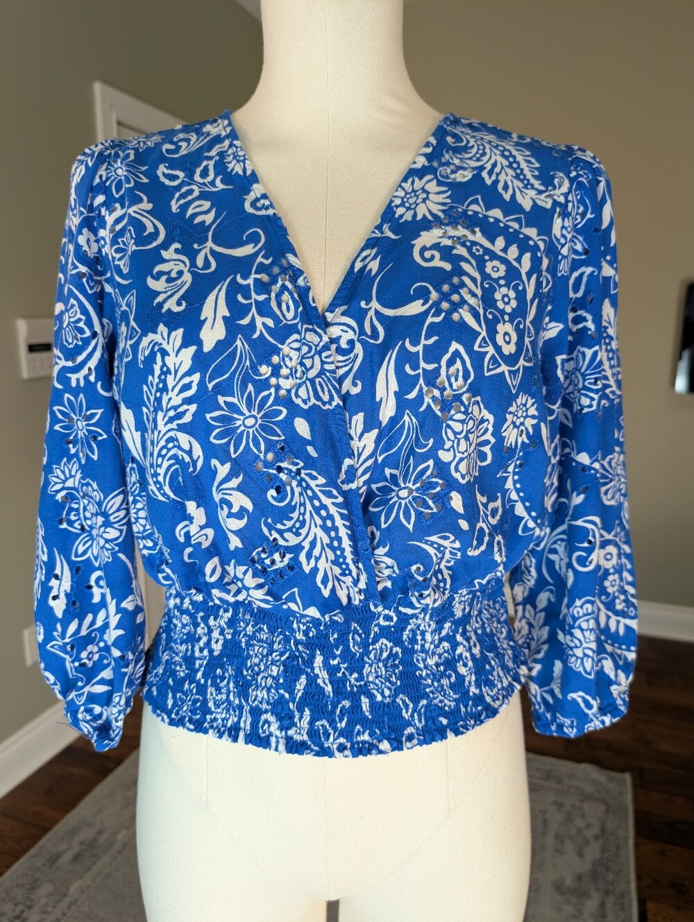 Melanie Lyne Paisley Smocked Waist Blouse Blue White Size M - Picture 5 of 17